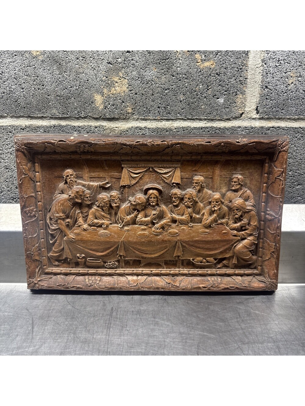 VTG The LAST SUPPER 3D Faux Wood Wall Plaque Religious Burwood Type Mold 1970s